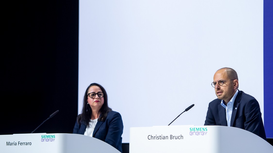 Maria Ferraro and Christian Bruch from Siemens Energy